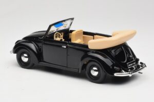 Volkswagen Vabalas Kabrioletas Juodas Maisto 1:18 37800-M6 Metalas - nuotrauka 7 iš 8