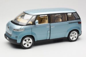 Volkswagen Microbus Concept Šviesiai Žalias Revell 1:18 08444 Metalas