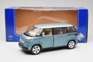 Volkswagen Microbus Concept Šviesiai Žalias Revell 1:18 08444 Metalas - nuotrauka 8 iš 8