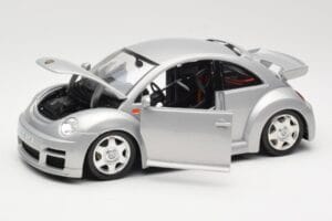 Volkswagen New Beetle RSi Sidabrinis Bburago 1:18 3306 Metalas - nuotrauka 2 iš 8