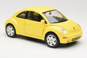Volkswagen New Beetle Geltonas Bburago 1:18 BEETLE001 Metalas - nuotrauka 6 iš 8