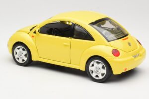 Volkswagen New Beetle Geltonas Bburago 1:18 BEETLE001 Metalas - nuotrauka 7 iš 8