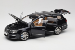 Volkswagen Passat B6 R36 Variant Juodas NZG 1:18 KF044-4A Metalas - nuotrauka 2 iš 8