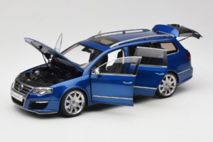 Volkswagen Passat B6 R36 Variant Mėlynas NZG 1:18 KF044 Metalas - nuotrauka 2 iš 9