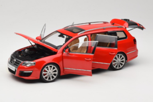 Volkswagen Passat B6 R36 Variant Raudonas NZG 1:18 KF044-5 Metalas - nuotrauka 2 iš 8