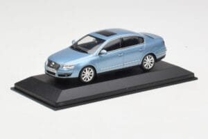 Volkswagen Passat B6 Blue Metallic Minichamps 1:43 PASSAT002 Metalas - nuotrauka 2 iš 4