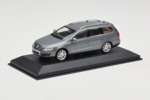 Volkswagen Passat B6 Variant Grey Metallic Minichamps 1:43 PASSAT005 Metalas - nuotrauka 2 iš 4