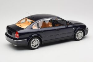 Volkswagen Passat W8 B5.5 Indigo Blue DNA 1:18 DNA000029 Metalas - nuotrauka 2 iš 6