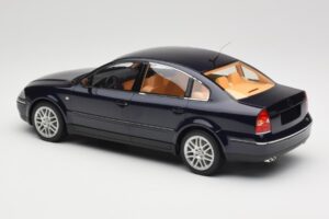 Volkswagen Passat W8 B5.5 Indigo Blue DNA 1:18 DNA000029 Metalas - nuotrauka 5 iš 6