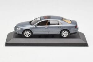 Volkswagen Phaeton 3D Pilkas Minichamps 1:43 3D0099300GPR7Q Metalas