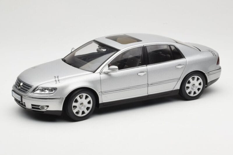 Volkswagen Phaeton D1 Silver Metallic AUTOart 1:18 79742 Metalas