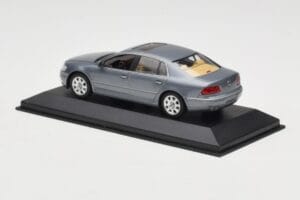 Volkswagen Phaeton Light Blue Metallic Minichamps 1:43 VW002 Metalas - nuotrauka 3 iš 4