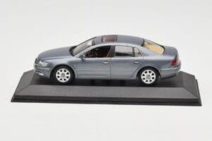 Volkswagen Phaeton Light Blue Metallic Minichamps 1:43 VW002 Metalas