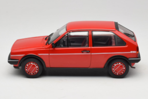 Volkswagen Polo II Coupe Fox MCG 1:18 MCG18523 Metalas - nuotrauka 3 iš 6