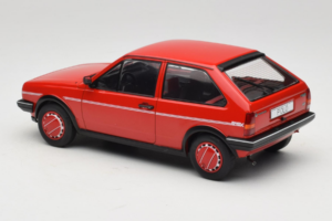 Volkswagen Polo II Coupe Fox MCG 1:18 MCG18523 Metalas - nuotrauka 5 iš 6