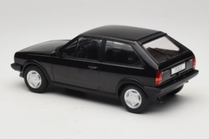 Volkswagen Polo II Coupe G40 Juodas MCG 1:18 MCG18524 Metalas - nuotrauka 5 iš 6