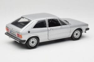 Volkswagen Scirocco GT Mk1 Silver Metallic Revell 1:18 08833 Metalas - nuotrauka 3 iš 8