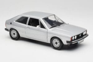 Volkswagen Scirocco GT Mk1 Silver Metallic Revell 1:18 08833 Metalas - nuotrauka 6 iš 8
