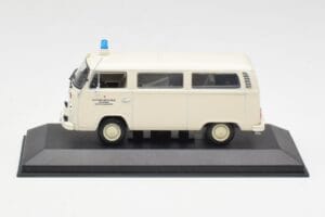 Volkswagen T2 Ambulance DRK Minichamps 1:43 400053090 Metalas