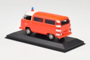 Volkswagen T2 Bus Ugniagesiai Frankfurt Raudoni Bamperiai Minichamps 1:43 400053091-V1 Metalas - nuotrauka 3 iš 4