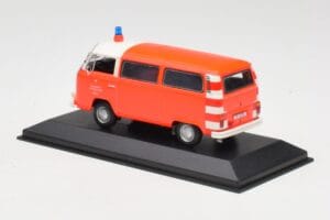 Volkswagen T2 Bus Ugniagesiai Frankfurt Minichamps 1:43 400053091-R Metalas - nuotrauka 3 iš 4