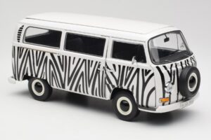 Volkswagen T2a Bus Safari Schuco 1:18 00191 Metalas - nuotrauka 6 iš 8