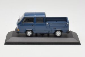 Volkswagen T3 Double Cab Flatbed Mėlynas Minichamps 1:43 400055260 Metalas