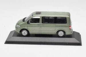 Volkswagen T5 Bus Fresco Green Minichamps 1:43 T5001-B Metalas