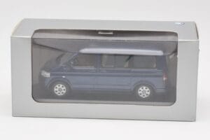 Volkswagen T5 Bus Shadow Blue Minichamps 1:43 842902102 Metalas - nuotrauka 4 iš 4