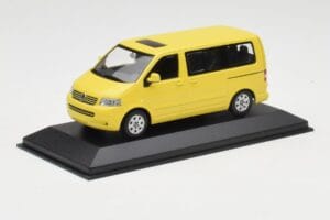 Volkswagen T5 Bus Geltonas Minichamps 1:43 842902111 Metalas - nuotrauka 2 iš 4
