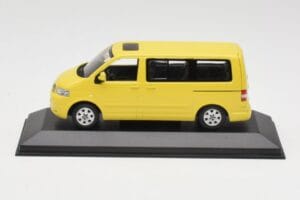 Volkswagen T5 Bus Geltonas Minichamps 1:43 842902111 Metalas