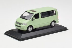Volkswagen T5 Multivan California Žalias Citrininis Dealer Minichamps 1:43 400052201-D1 Metalas - nuotrauka 2 iš 4