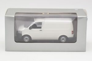 Volkswagen T5 Transporter Baltas Minichamps 1:43 T5002-B Metalas - nuotrauka 4 iš 4