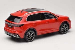 Volkswagen Tiguan eTSI R-Line Persimmon Red Metallic Otto 1:18 OT489 Derva - nuotrauka 2 iš 6