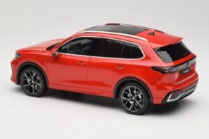 Volkswagen Tiguan eTSI R-Line Persimmon Red Metallic Otto 1:18 OT489 Derva - nuotrauka 5 iš 6