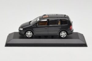 Volkswagen Touran 1T Tamsiai Žalias Minichamps 1:43 400052101 Metalas