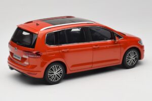 Volkswagen Touran 5T Oranžinis Paudi Model 1:18 ZVE000003ORA Metalas - nuotrauka 3 iš 8