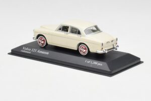 Volvo 121 Amazon Baltas Minichamps 1:43 430171040 Metalas - nuotrauka 3 iš 4