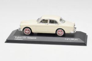 Volvo 121 Amazon Baltas Minichamps 1:43 430171040 Metalas