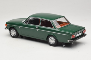 Volvo 142 Žalias MCG 1:18 MCG18005 Metalas - nuotrauka 5 iš 6