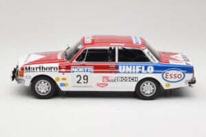 Volvo 142 #29 M. Alen / I. Kivimaki Rally 1000 Lakes 1973 MCG 1:18 MCG18528R Metalas - nuotrauka 3 iš 6
