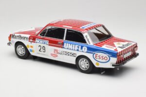Volvo 142 #29 M. Alen / I. Kivimaki Rally 1000 Lakes 1973 MCG 1:18 MCG18528R Metalas - nuotrauka 5 iš 6