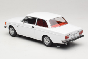 Volvo 142 Baltas MCG 1:18 MCG18445 Metalas - nuotrauka 5 iš 6