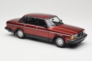 Volvo 240 GL Dark Red Metallic Minichamps 1:18 155171406 Metalas - nuotrauka 4 iš 6