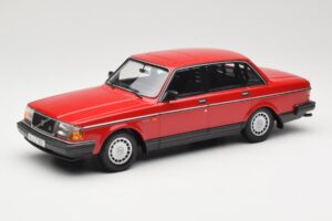 Volvo 240 GL Tamsiai Raudonas Minichamps 1:18 166171401 Metalas