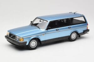 Volvo 240 GL Estate Blue Metallic Minichamps 1:18 155171414 Metalas