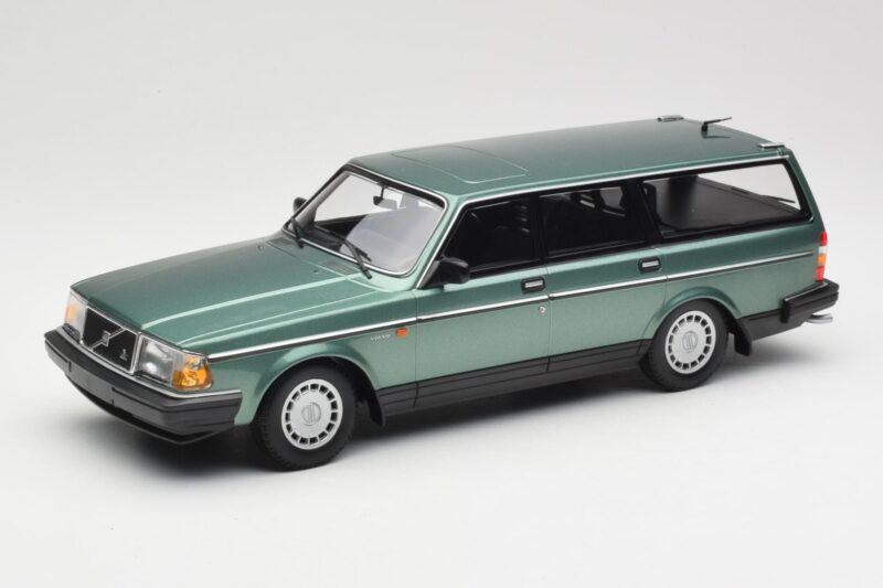 Volvo 240 GL Estate Green Metallic Minichamps 1:18 155171410 Metalas