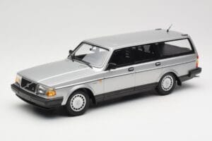 Volvo 240 GL Estate Sidabrinis Minichamps 1:18 155171416 Metalas