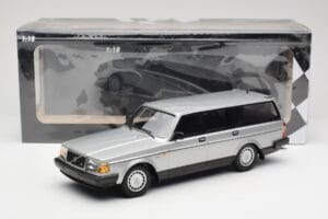 Volvo 240 GL Estate Sidabrinis Minichamps 1:18 155171416 Metalas - nuotrauka 6 iš 6