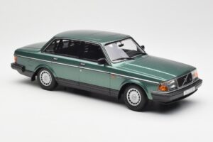 Volvo 240 GL Žalias Metalinis Minichamps 1:18 155171400 Metalas - nuotrauka 4 iš 6